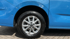 Volkswagen Multivan 2.0 TDI Life 5dr LWB DSG Diesel Estate
